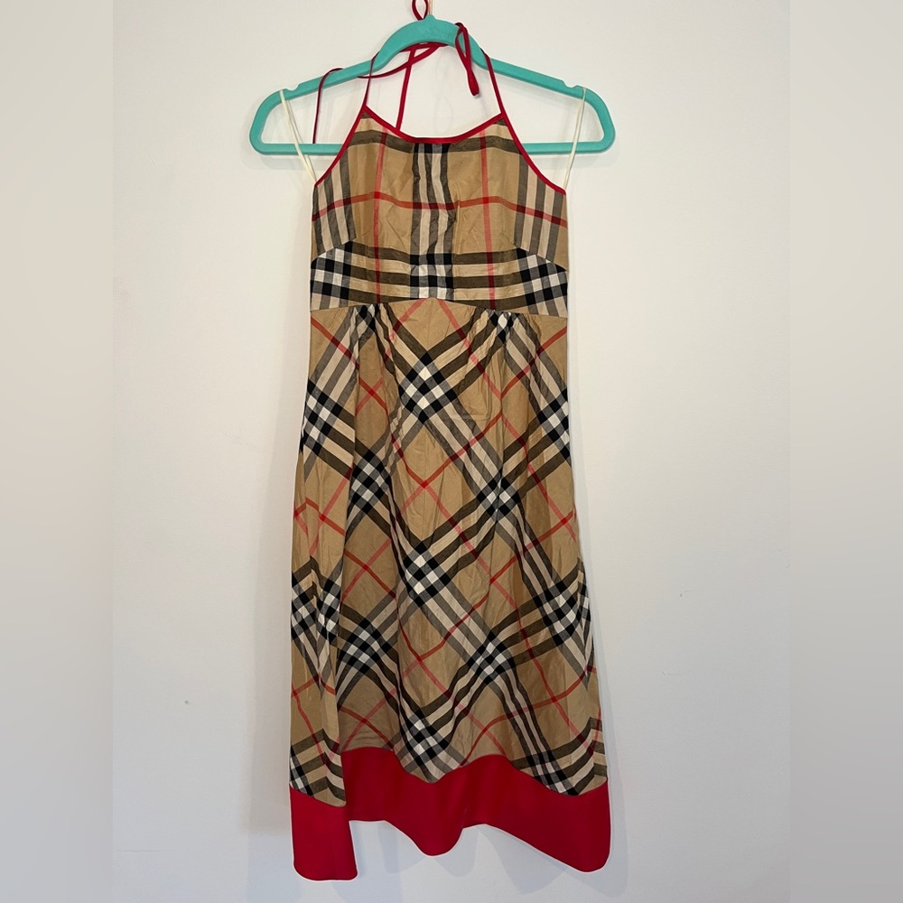Burberry blue label dress originally bought in Tokyo, could fit a size 0– four